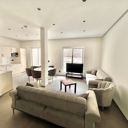 Luxury Brand New Apartment Брюксел Екстериор снимка